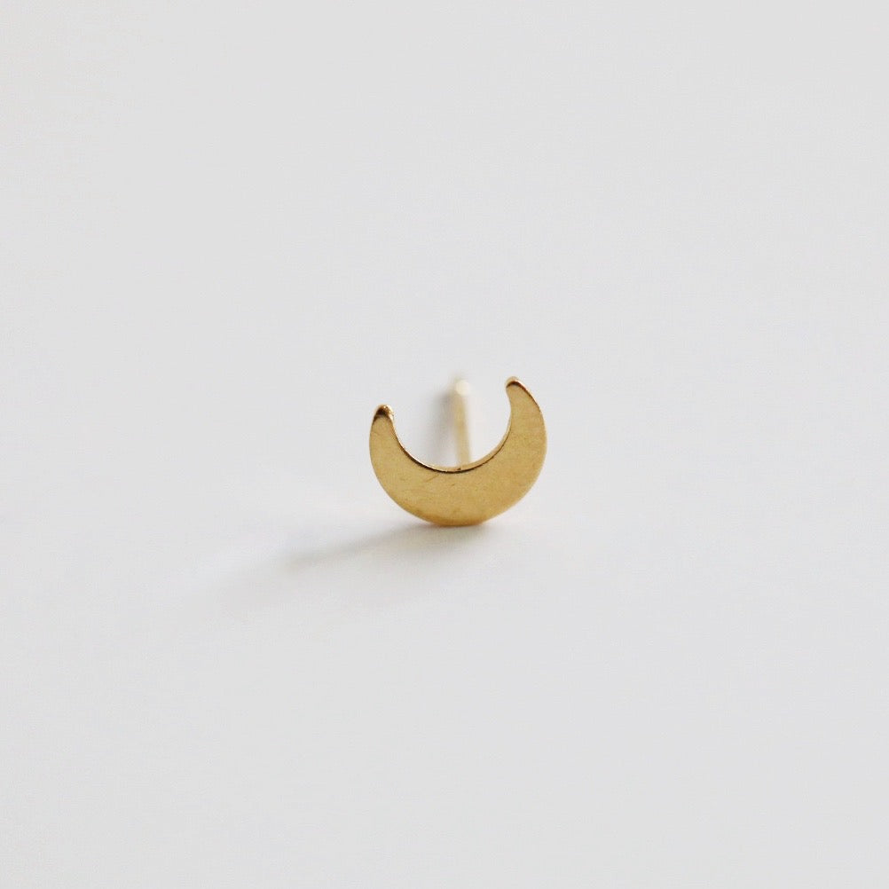 14 Karat Gold Moon Stud Earring / SINGLE EARRING / ready to ship