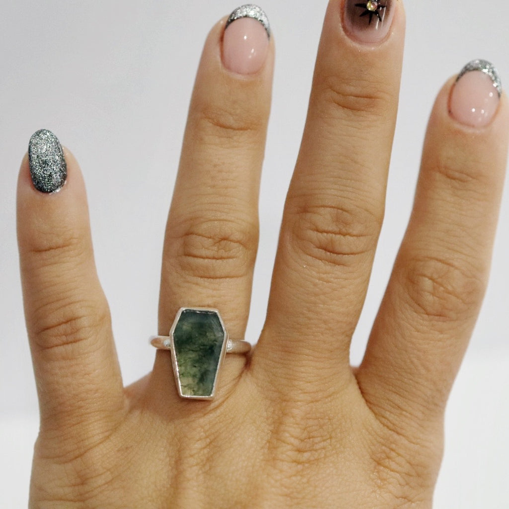 Coffin Gemstone Ring in Moss Agate and Sterling Silver / size 7.5 READY TO SHIP