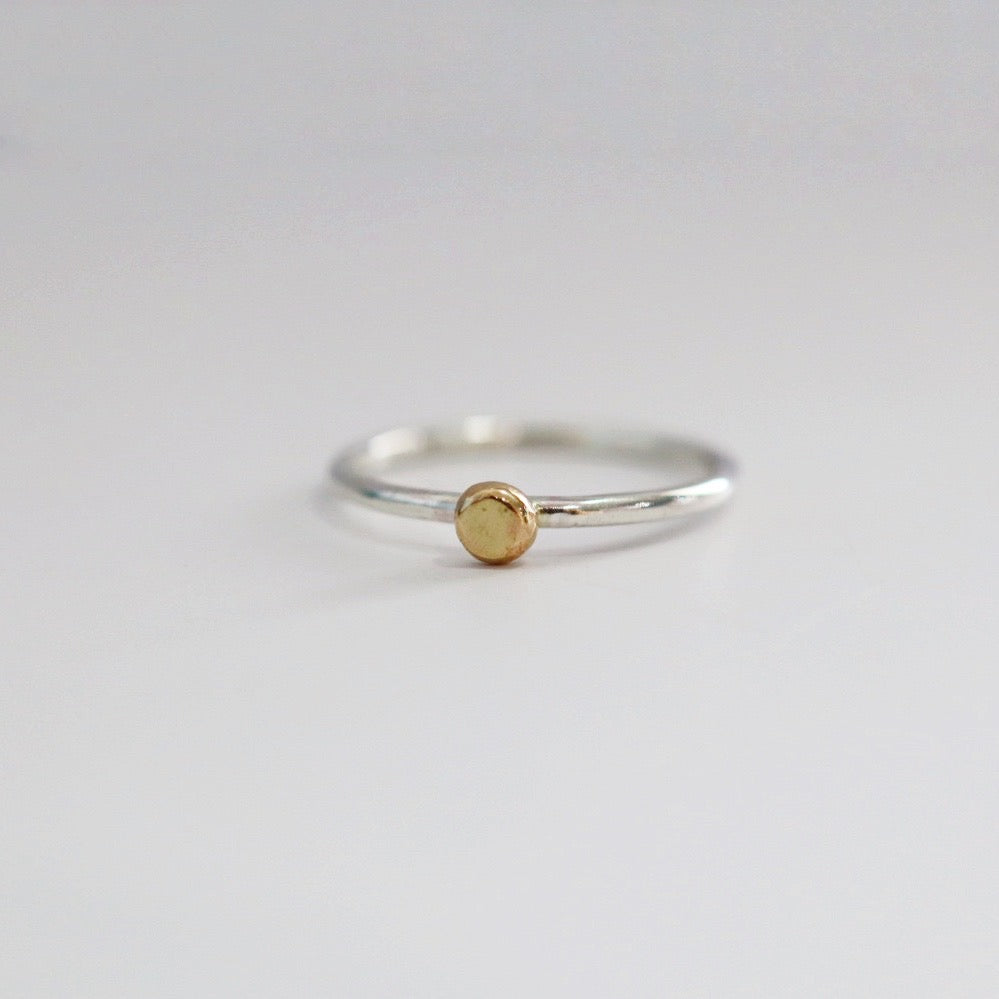 Mixed metal pebble stacking ring / Sterling silver and 14 karat yellow gold
