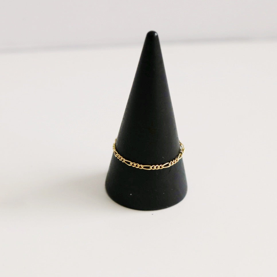 Figaro chain ring in  14 Karat Yellow Gold / Ready to Ship size 8.5 (can be made smaller)