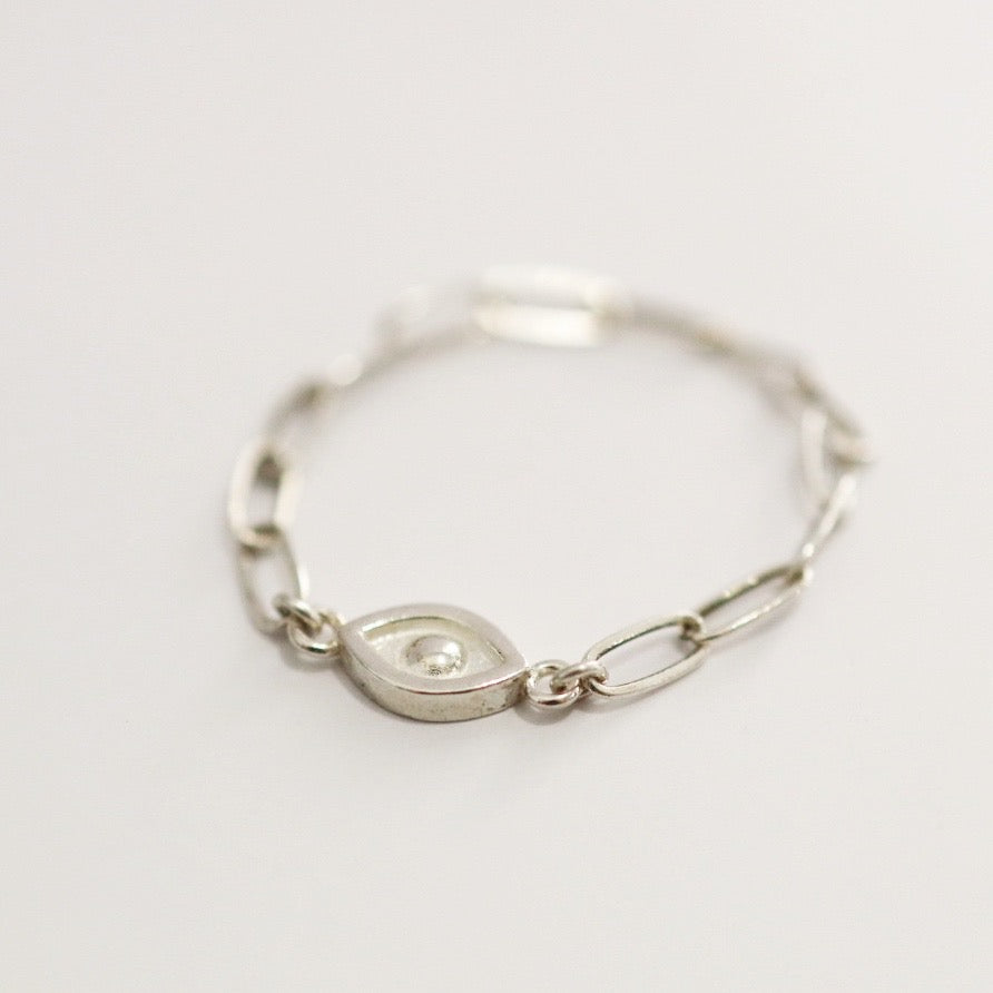 Evil eye chain ring in sterling silver