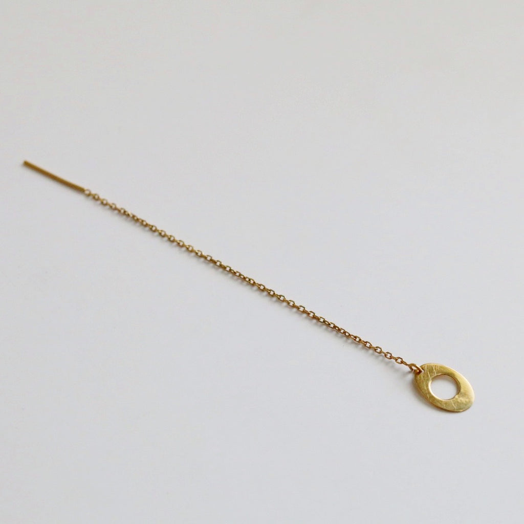 Oval Threader Earring in 14 karat Yellow Gold / SINGLE EARRING / READY TO SHIP