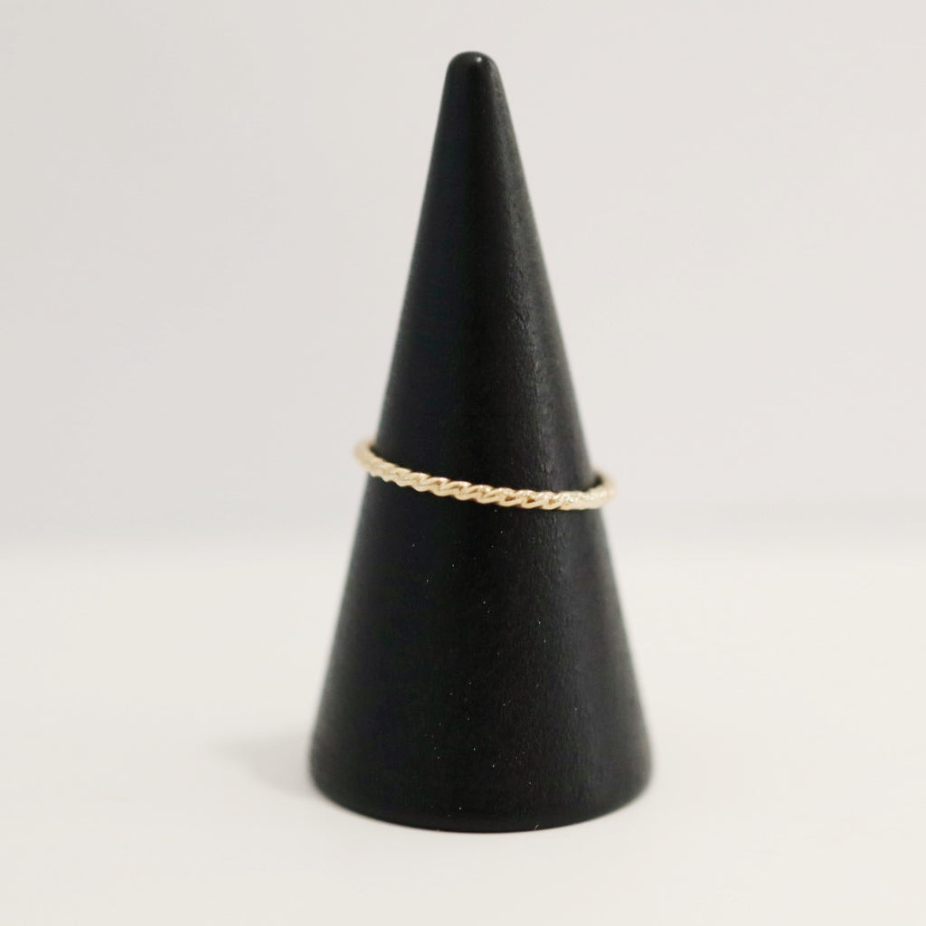 Twist Stacking Ring in 14 Karat Gold