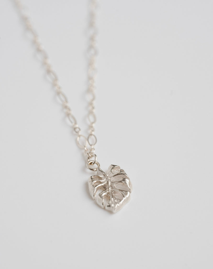 metrix jewelry monstera necklace in sterling silver