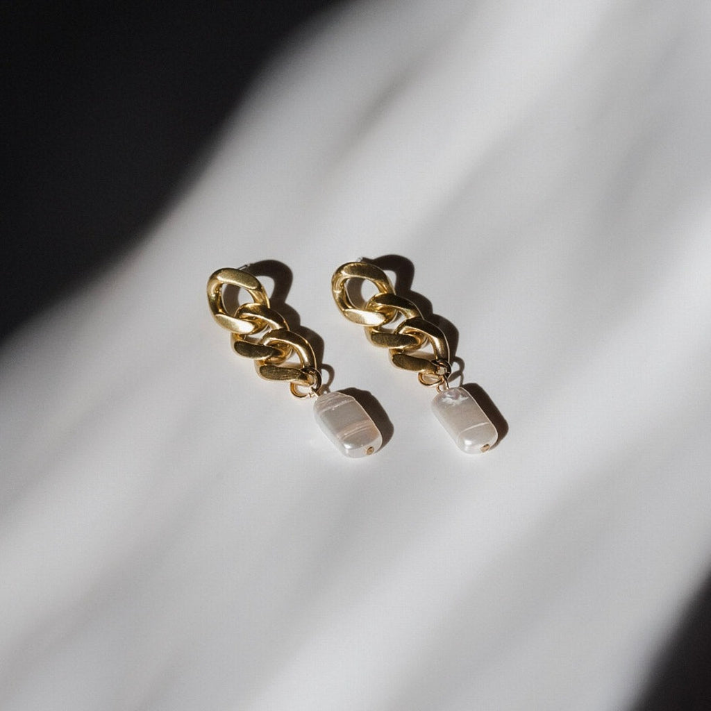 Chunky Chain Drop and Pearl Earrings
